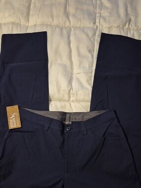 Eddie Bauer Men’s Navy Chinos - Straight Fit